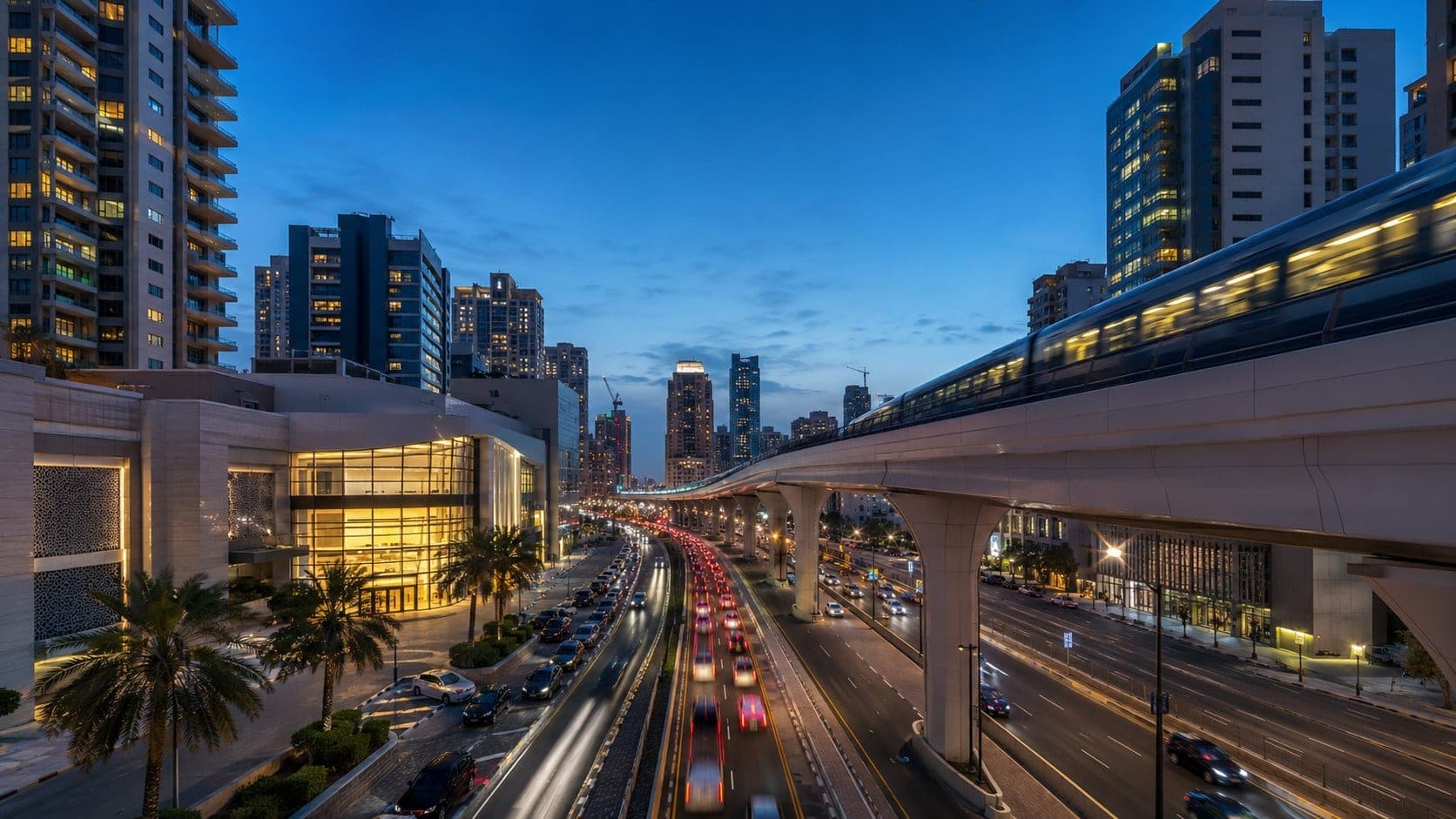 BurJuman / Khalid Bin Al Waleed Road