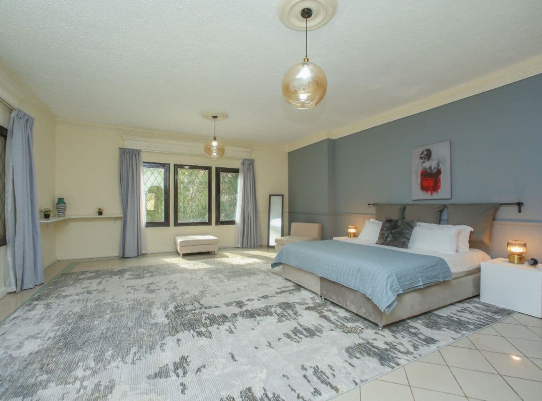 SPACIOUS TUDOR VILLA | PRIVATE GARDEN | AL WASL RD — view 3