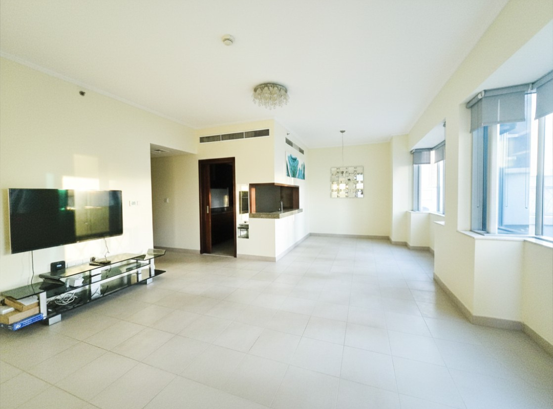 INVESTOR DEAL | HUGE LAYOUT | SEMI FURNISHED