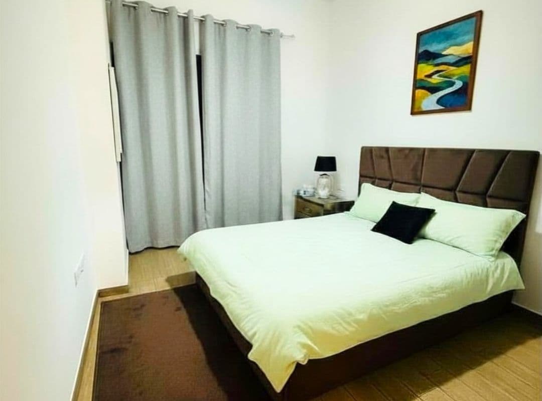 SPACIOUS | FULLY FURNISHED | CLOSE TO METRO — view 2