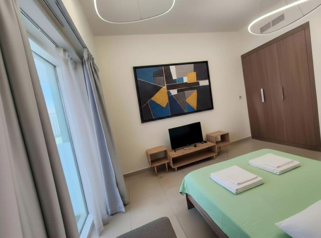 FURNISHED STUDIO | PRIME LOCATION | MODERN DESIGN — view 2