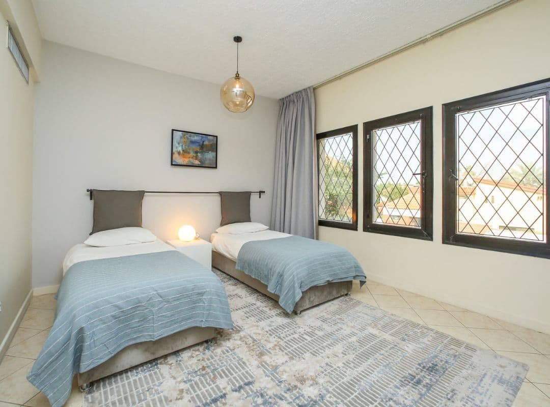 SPACIOUS TUDOR VILLA | PRIVATE GARDEN | AL WASL RD — view 5