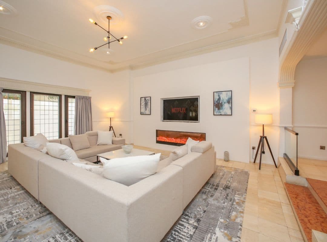 SPACIOUS TUDOR VILLA | PRIVATE GARDEN | AL WASL RD