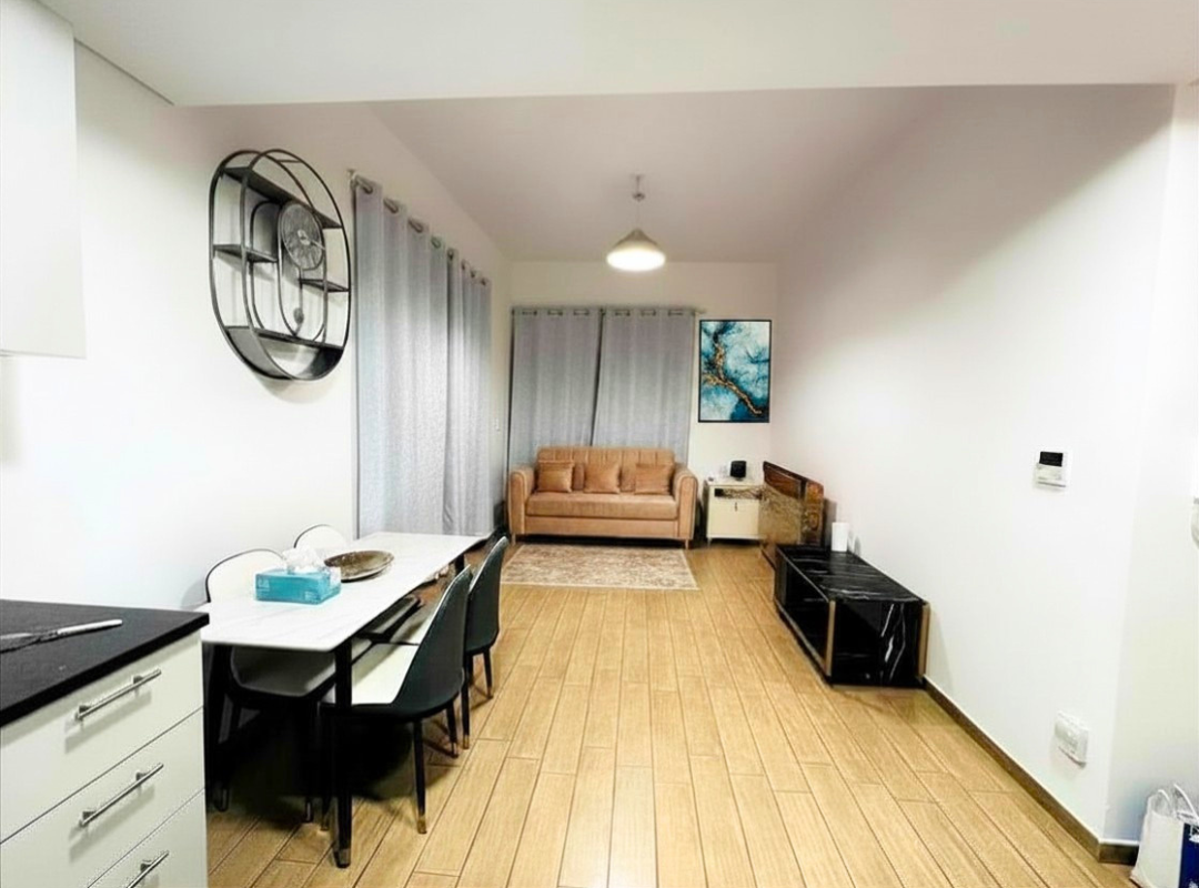 SPACIOUS | FULLY FURNISHED | CLOSE TO METRO — view 3
