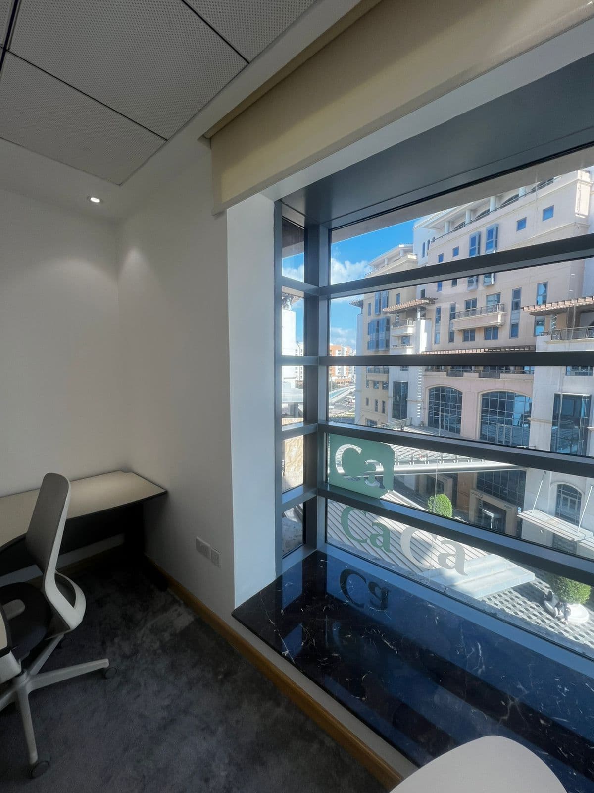 PRIME LOCATION | GREAT VIEWS | MODERN — view 2