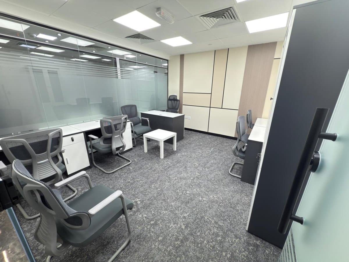 PRIME OFFICE SPACE | FURNISHED | MODERN — view 5