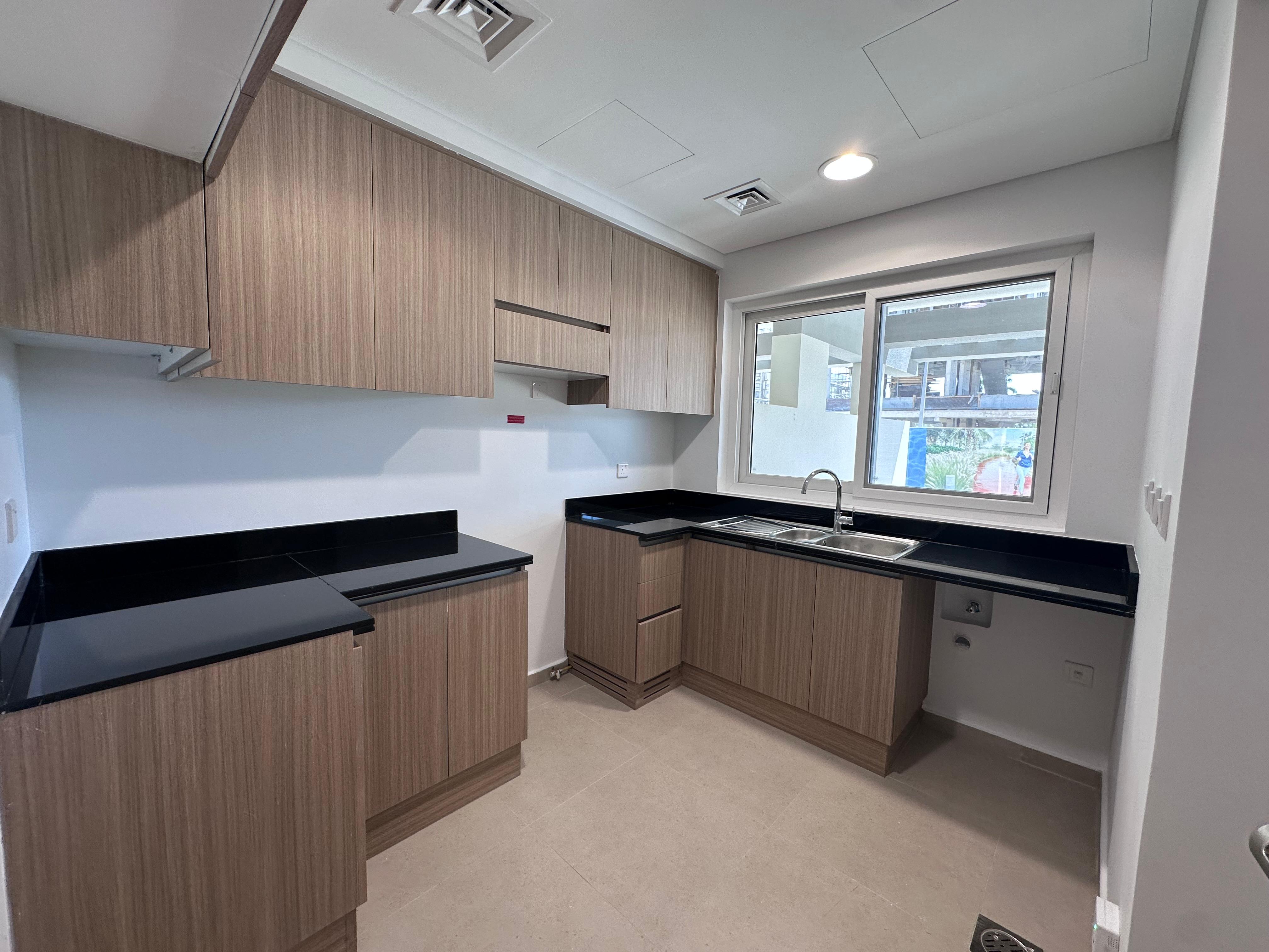 OPP POOL AND PARK | OPULENT | VIEW NOW — view 4