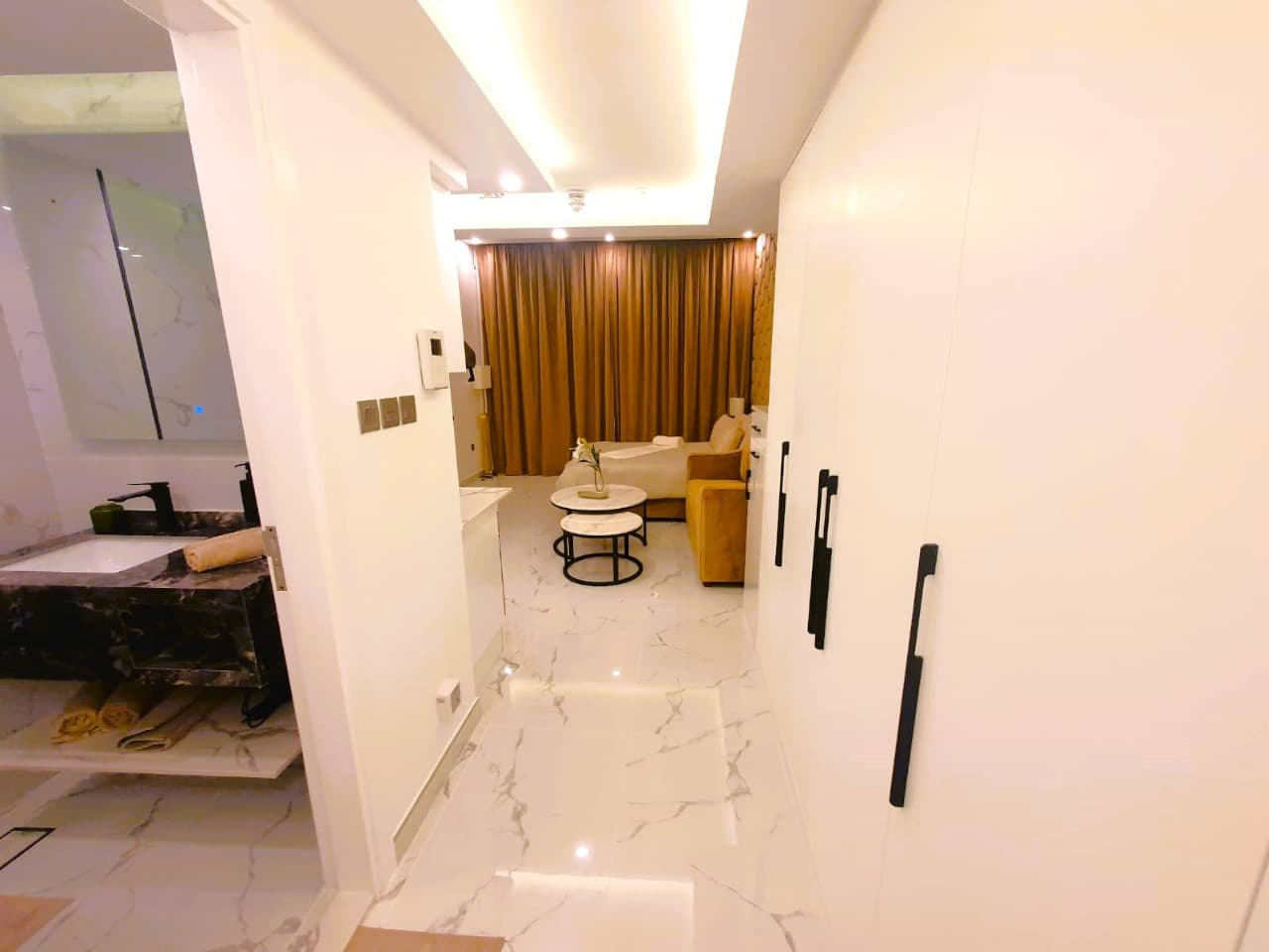 ELEGANT DESIGN | INVESTOR DEAL | 8.5% NET ROI — view 5