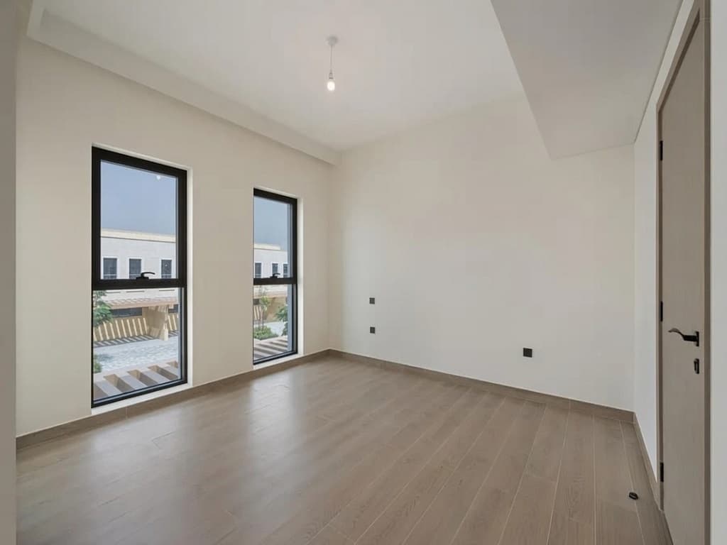 4-Bed Villa for Rent in Damac Lagoons Ready to Move with Balcony, view 5