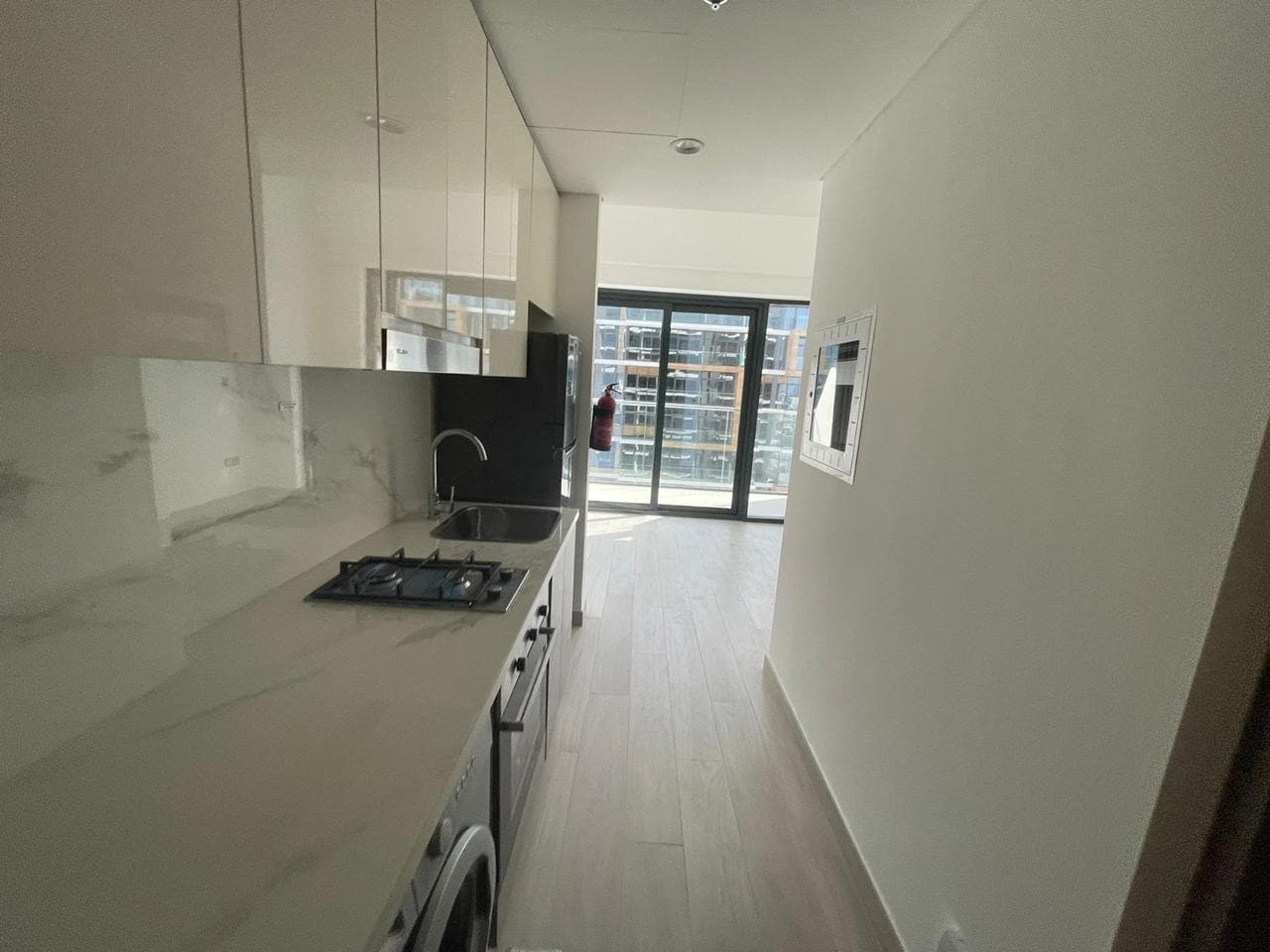 Modern Studio | Prime Location | Investment Potential — view 3