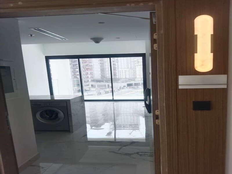 UNFURNISHED | PARTIAL POOL VIEW | READY TO MOVE — view 4