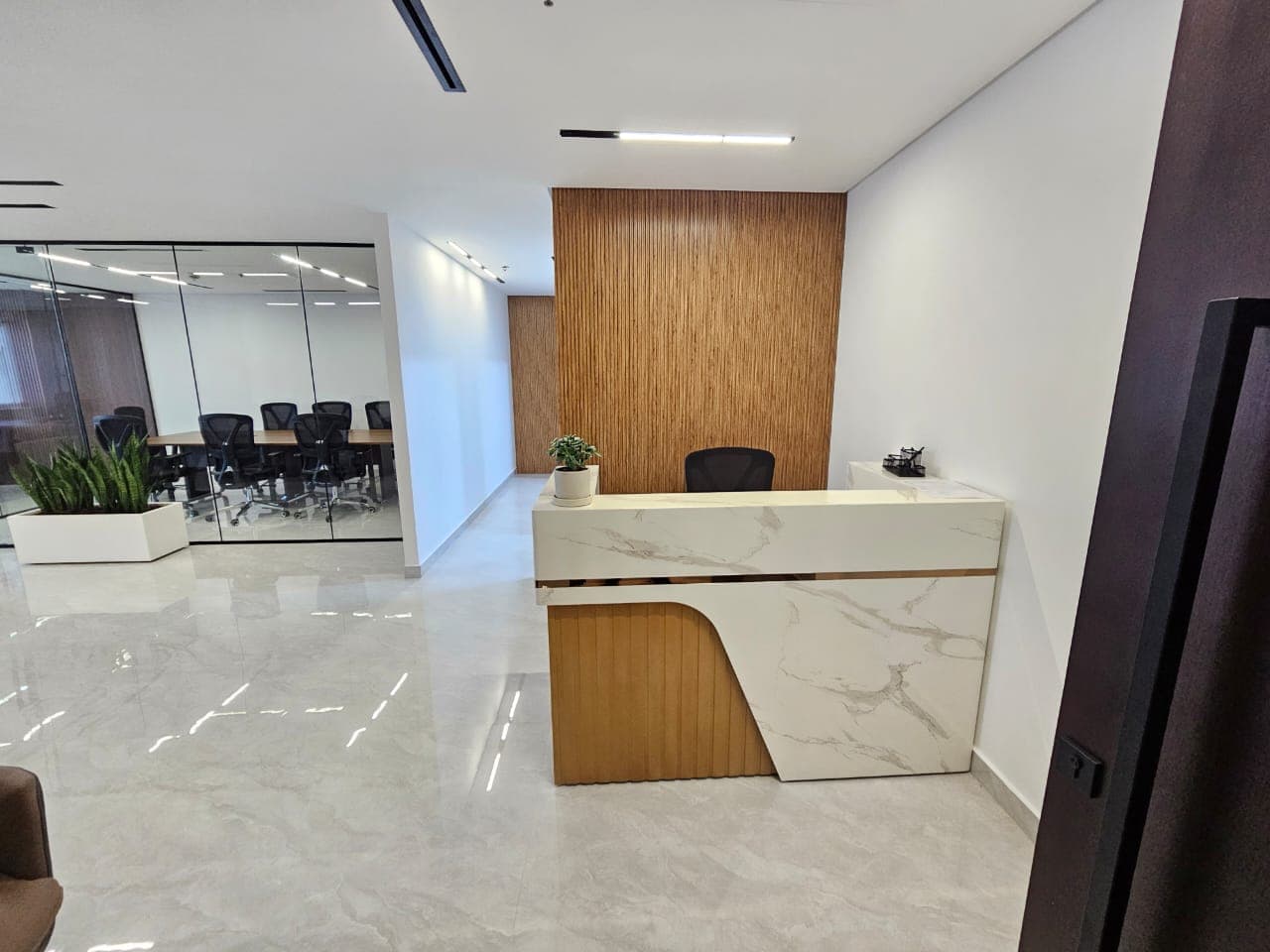 Fully Furnished Investor Deal Office for Sale in HDS Tower, view 3
