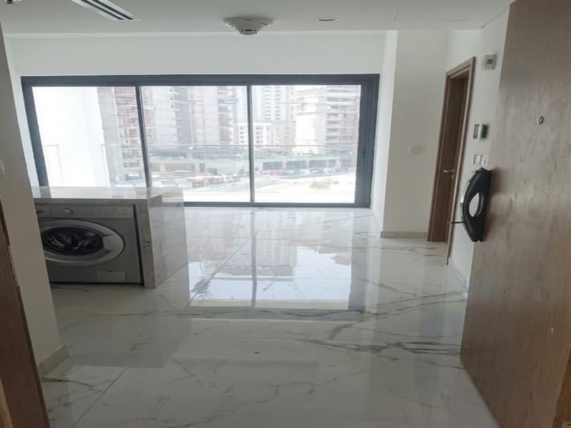 UNFURNISHED | PARTIAL POOL VIEW | READY TO MOVE — view 2