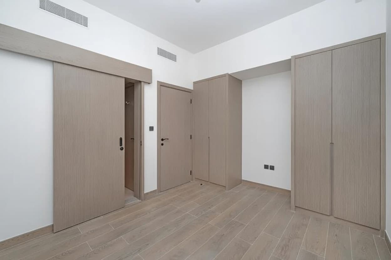 4-Bed Villa for Rent in Damac Lagoons Ready to Move with Balcony, view 3