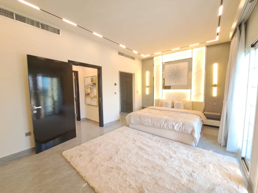 Spacious 2-Bed Townhouse for Rent in Jumeirah Village Triangle (JVT), view 3