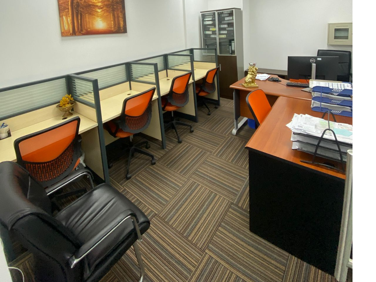 PRIME OFFICE SPACE | FURNISHED | CENTRAL LOCATION — view 5