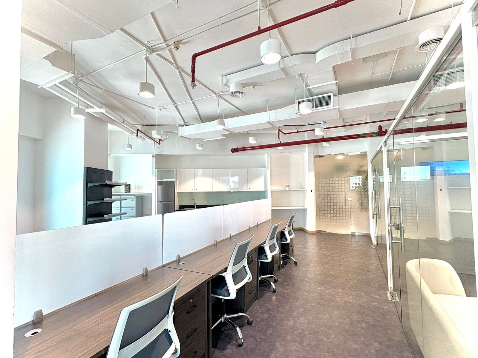 Fully Furnished Spacious Office for Rent in Business Village with Bills Included, view 4