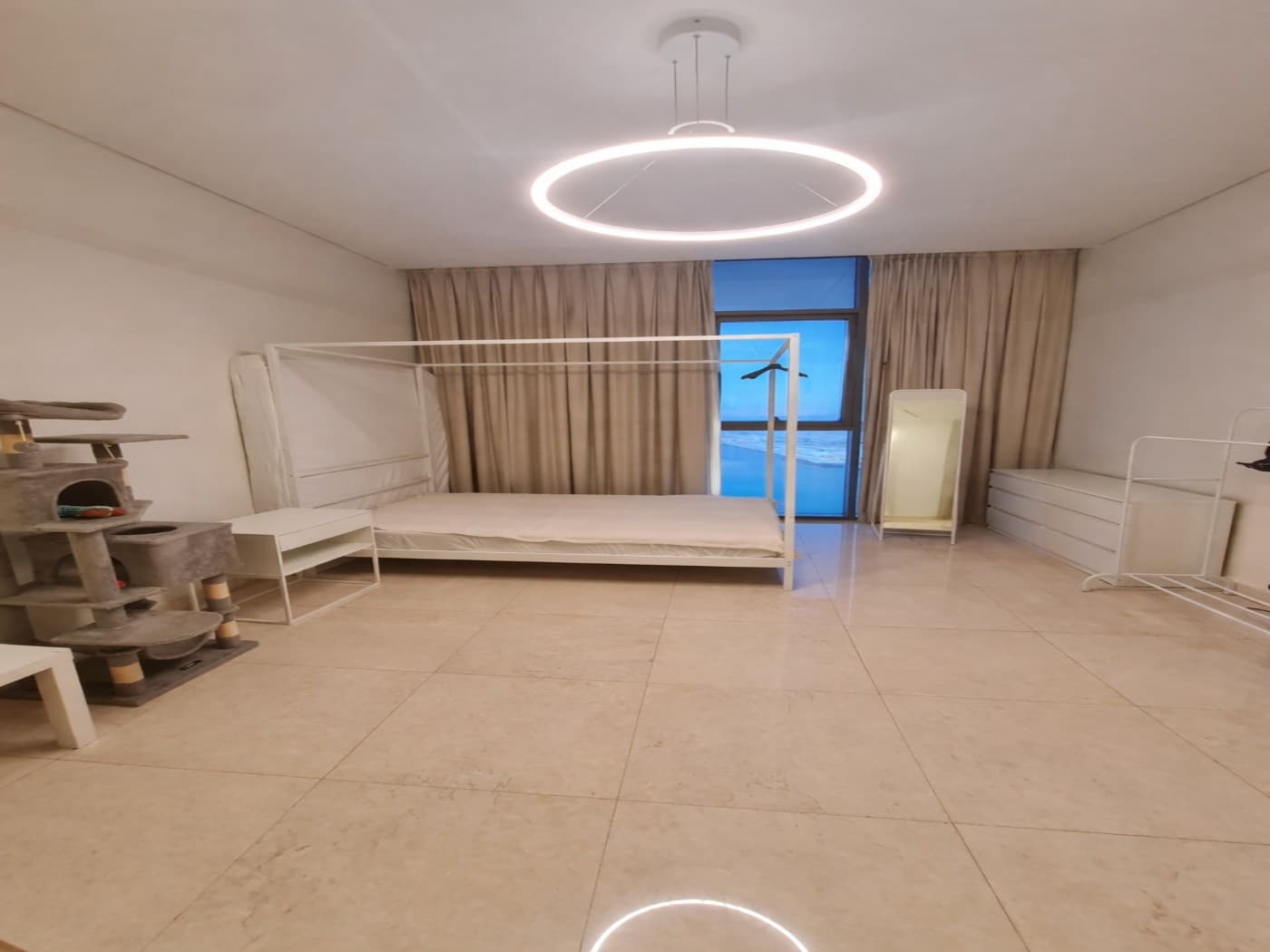 SPACIOUS | PRIME LOCATION | SEA ORIENTED VIEWS — view 4