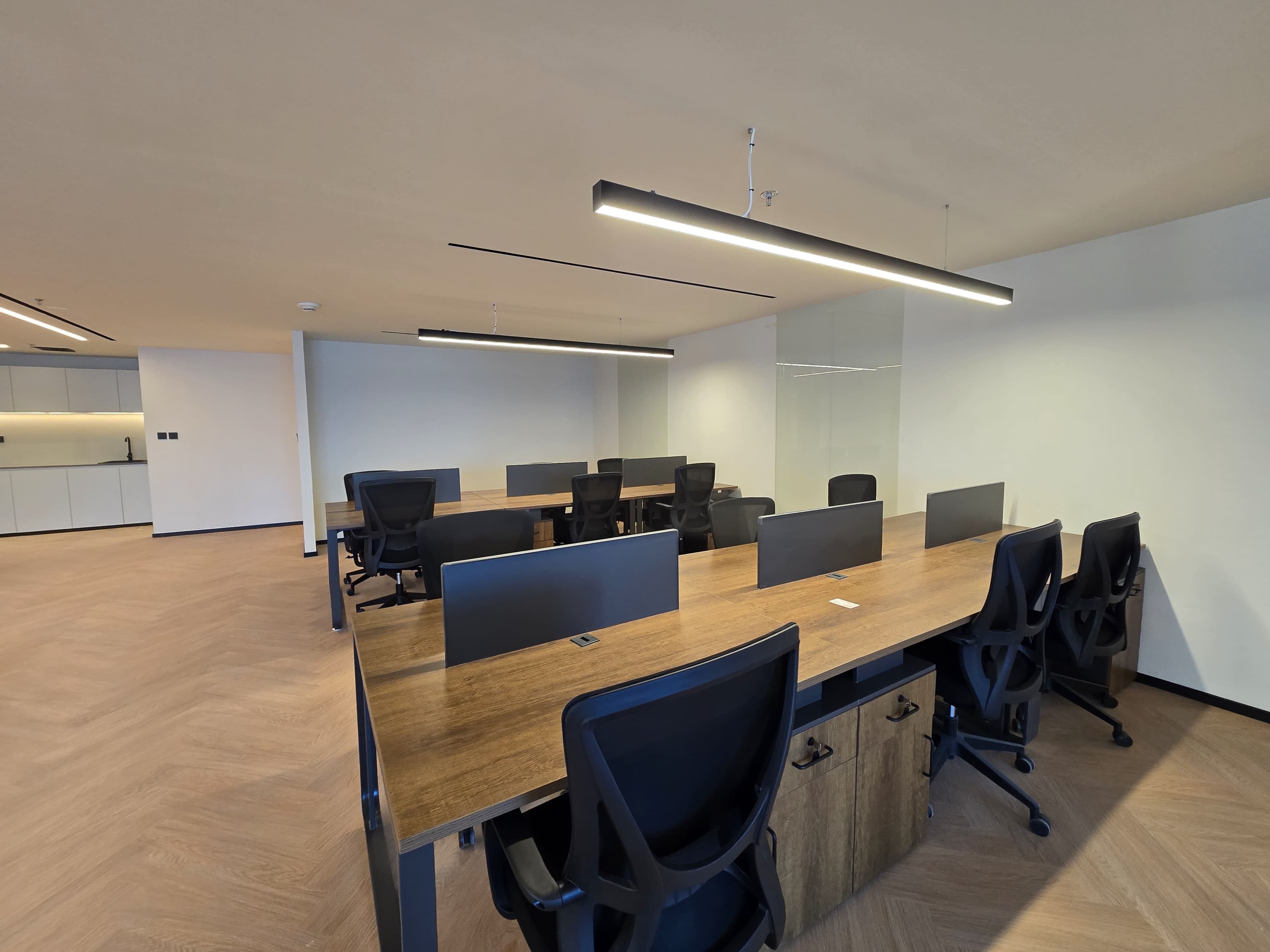 Fully Fitted Spacious Office for Rent in HDS Business Centre, view 2