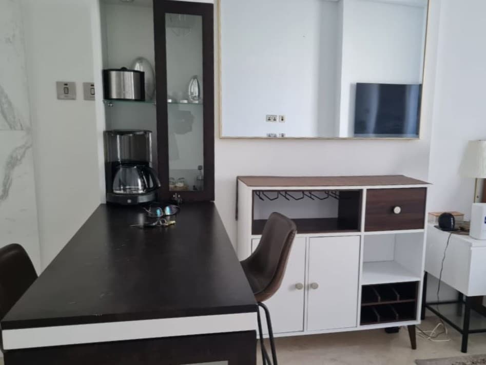 FURNISHED | PRIME LOCATION | VIBRANT COMMUNITY — view 4