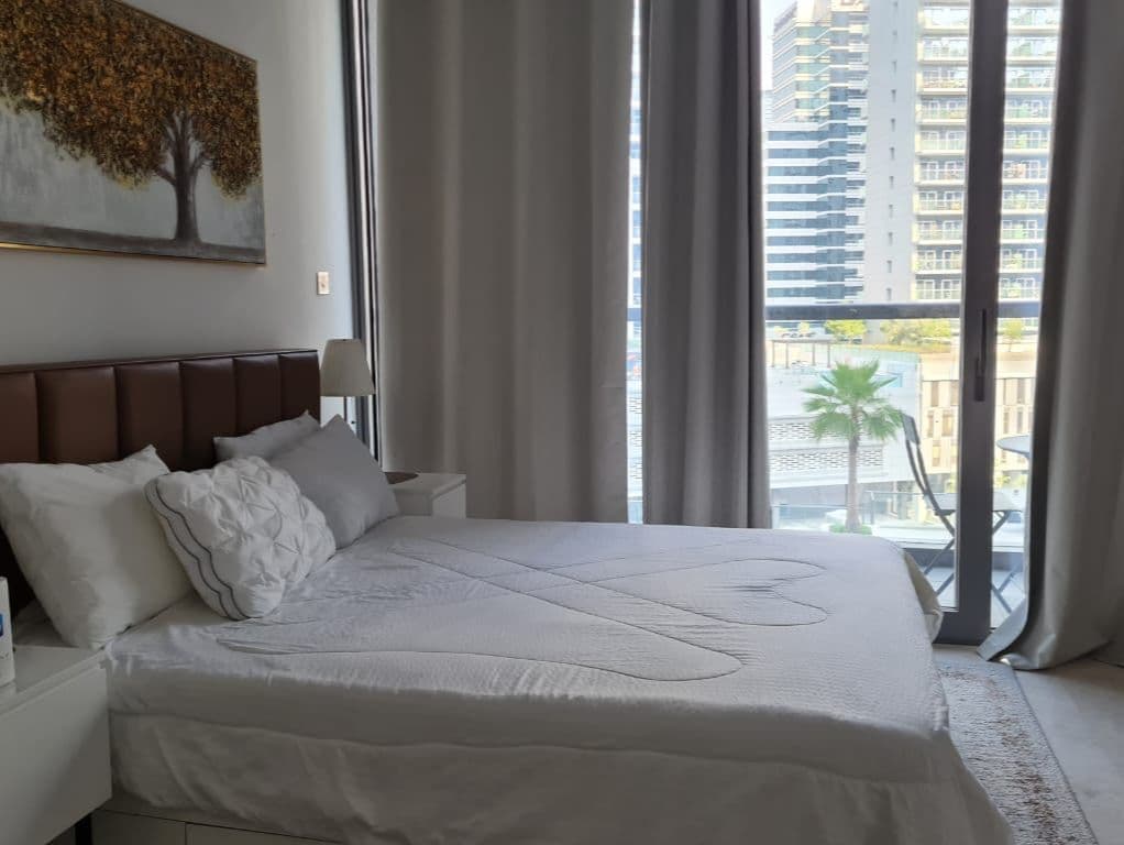 FURNISHED | PRIME LOCATION | VIBRANT COMMUNITY