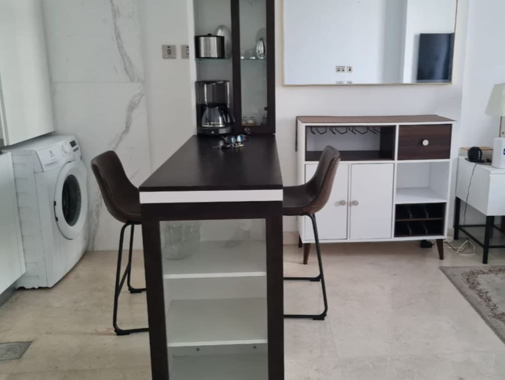 FURNISHED | PRIME LOCATION | VIBRANT COMMUNITY — view 2