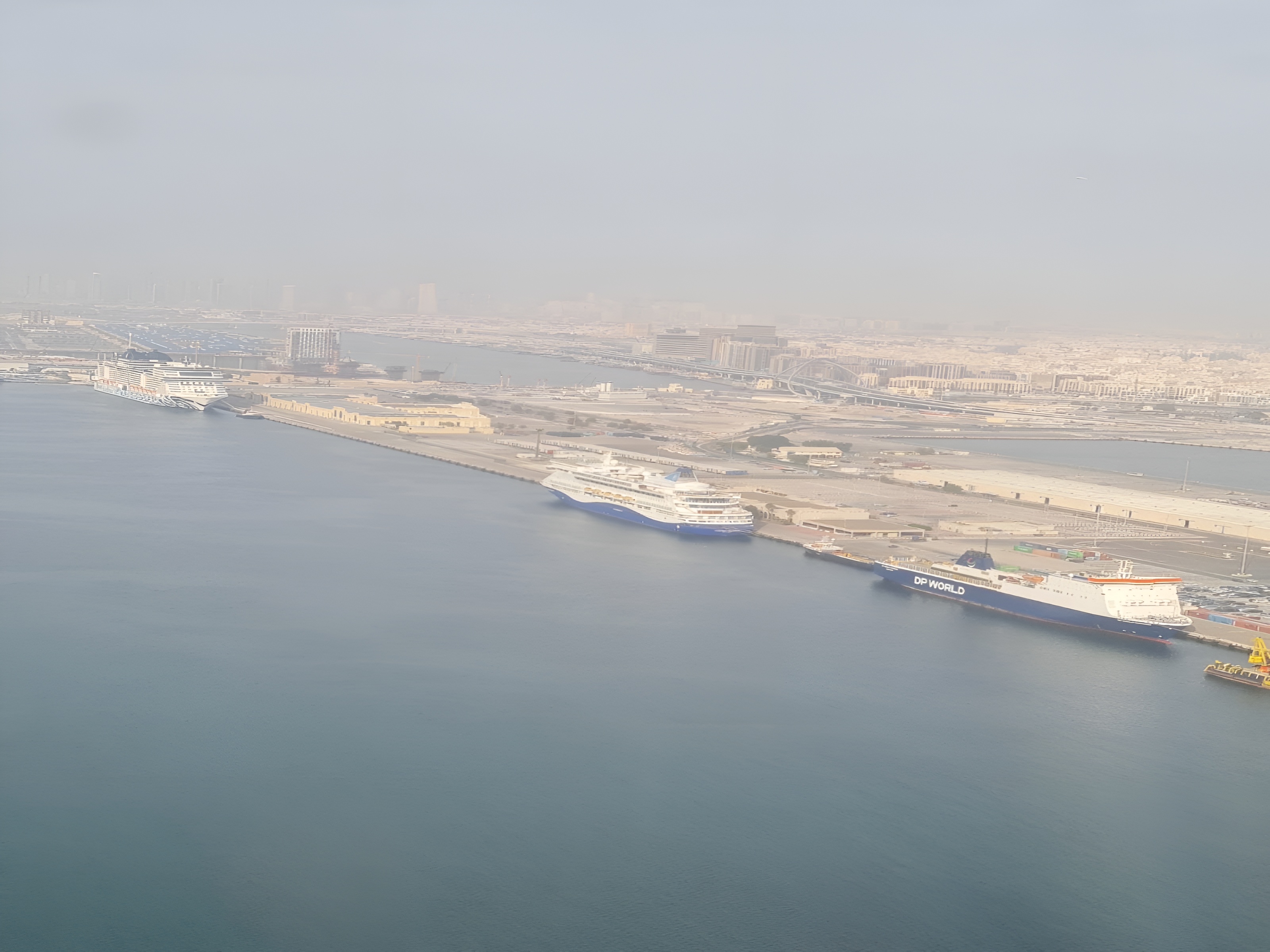 SPACIOUS | PRIME LOCATION | SEA ORIENTED VIEWS