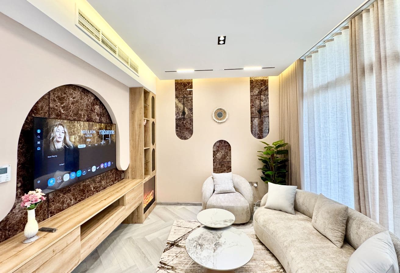 FULLY UPGRADED I SINGLE ROW I FURNISHED