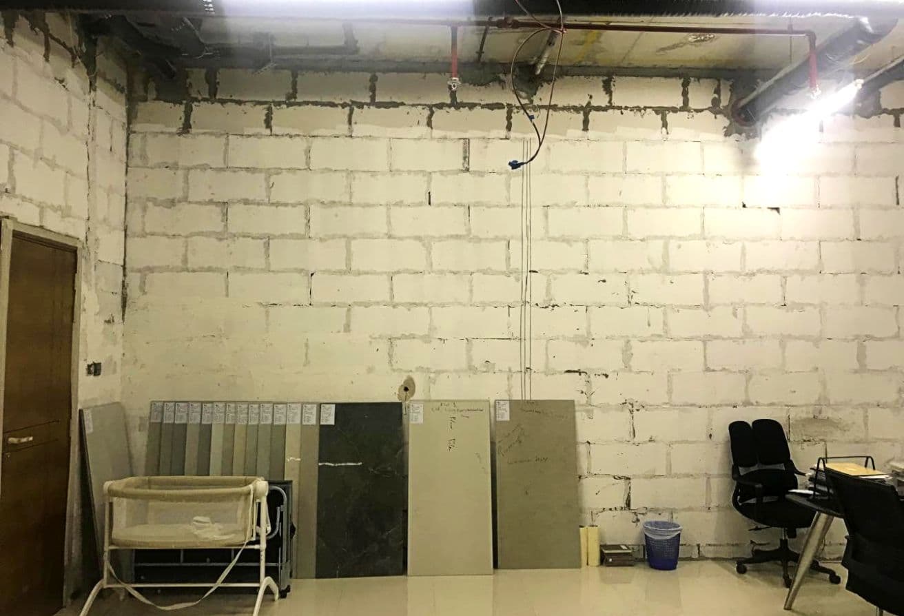 FIRST CLASS RETAIL | RAW SPACE | PRIME LOCATION — view 2