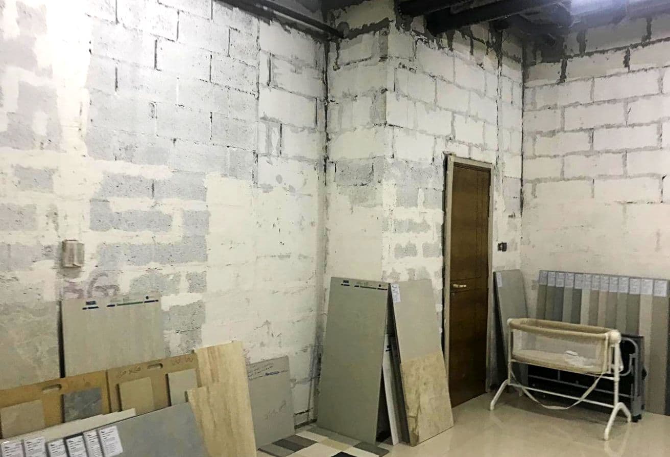 FIRST CLASS RETAIL | RAW SPACE | PRIME LOCATION — view 4