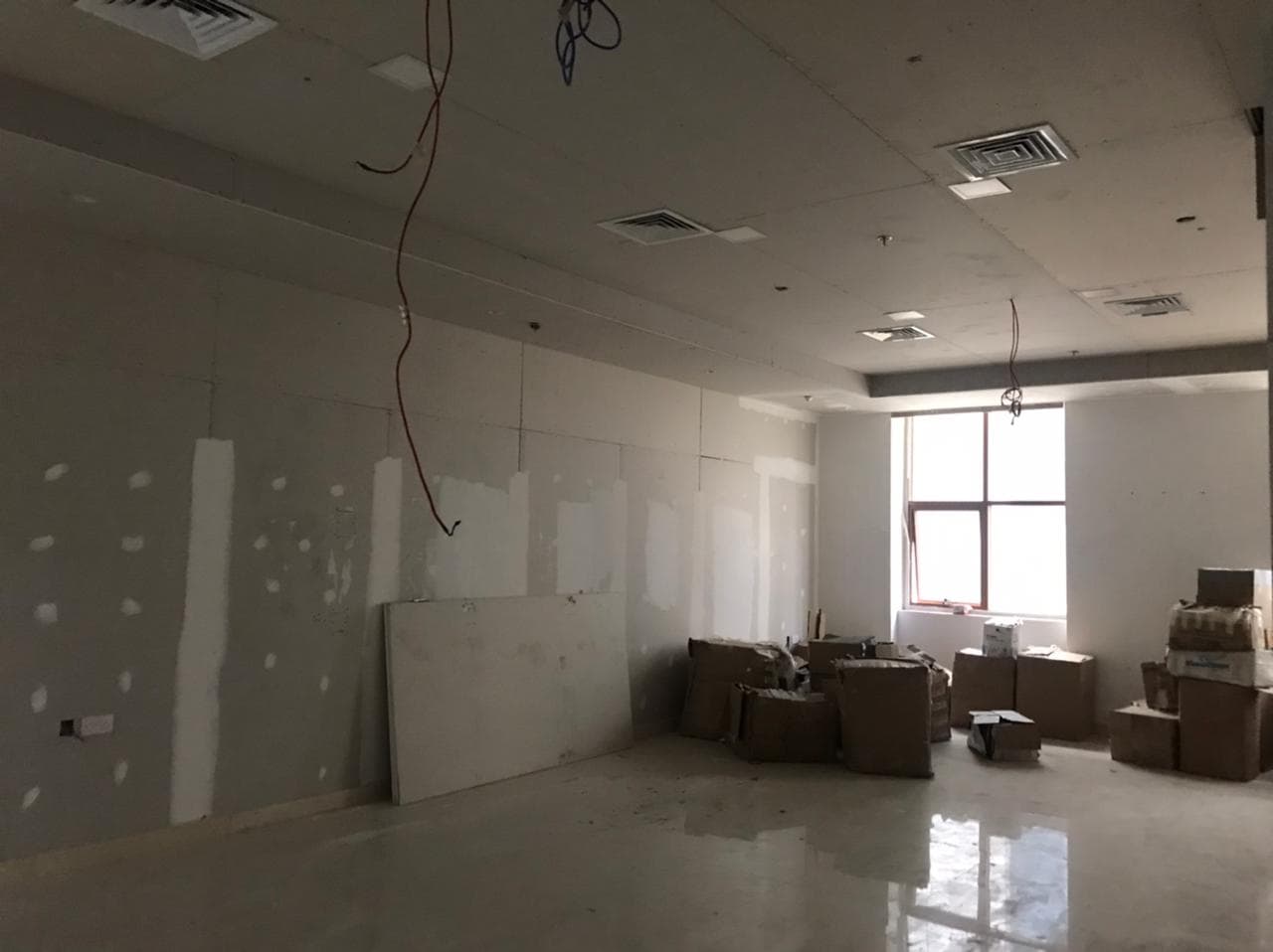GRADE A RETAIL | HIGH VISIBILITY | MEZZANINE LEVEL — view 3