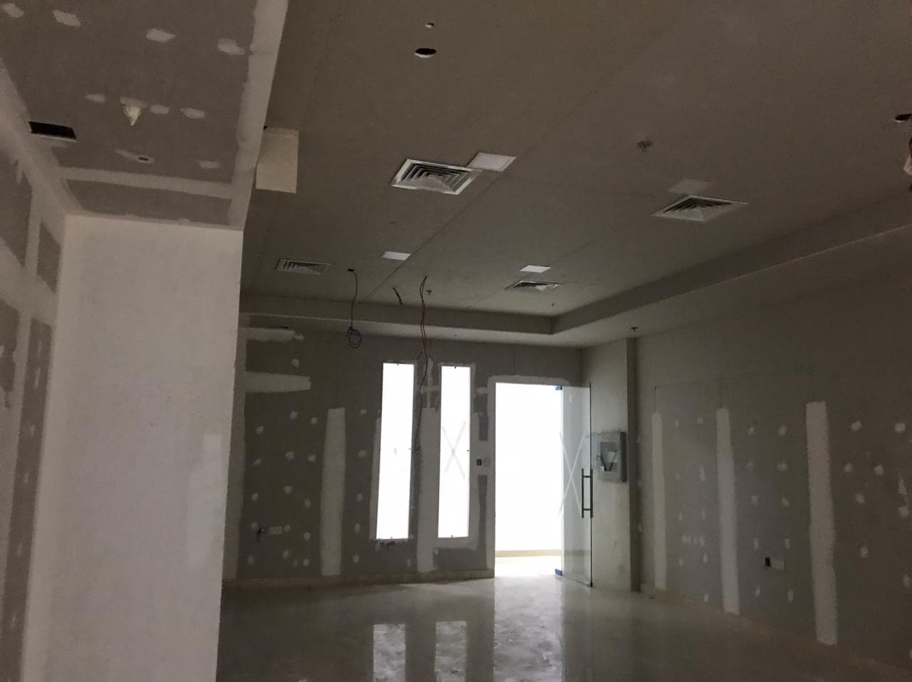 GRADE A RETAIL | HIGH VISIBILITY | MEZZANINE LEVEL — view 4